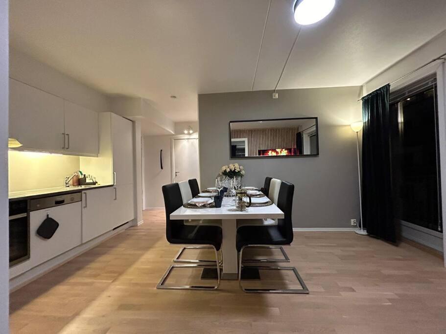 Cozy, Lux, 3Br, Super Central, Family Apt Oslo Exteriör bild